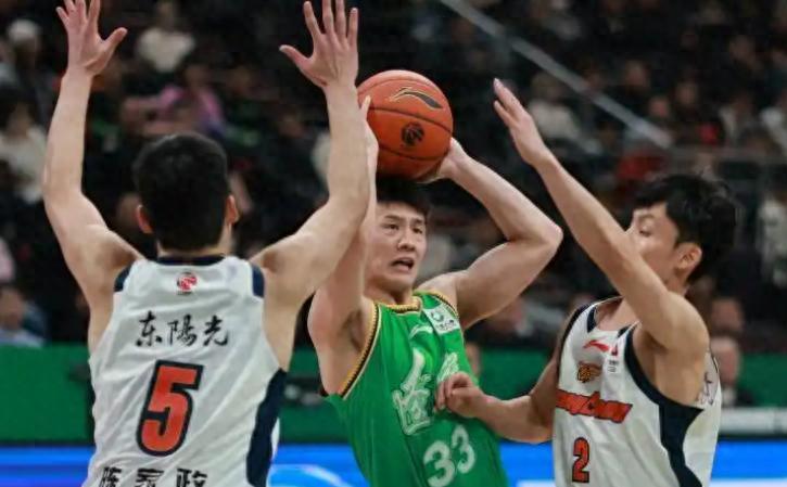 世界杯高清赛事直播地址-CBA常规赛明天1月13日赛程:广东PK南京,上海PK深圳,广厦PK新疆