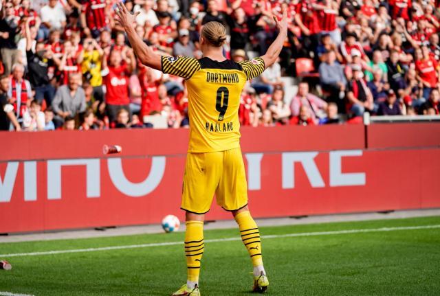 世界杯官方直播客户端下载入口-哈兰德2射1传导演逆转 名宿:为了德甲,请留在他!